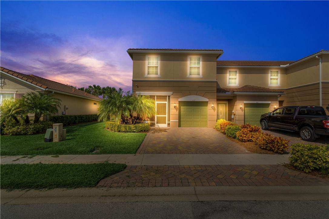1057 Normandie Way - Photo 1