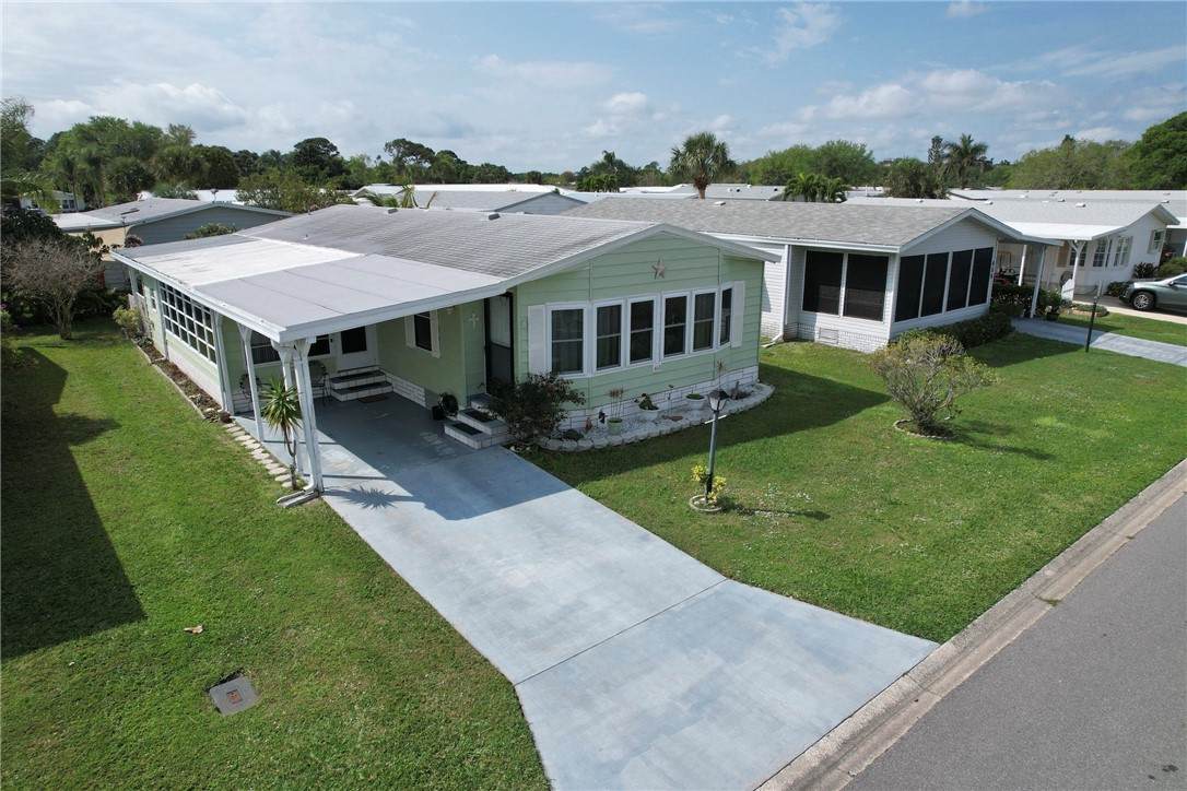 460 Dolphin Circle - Photo 1