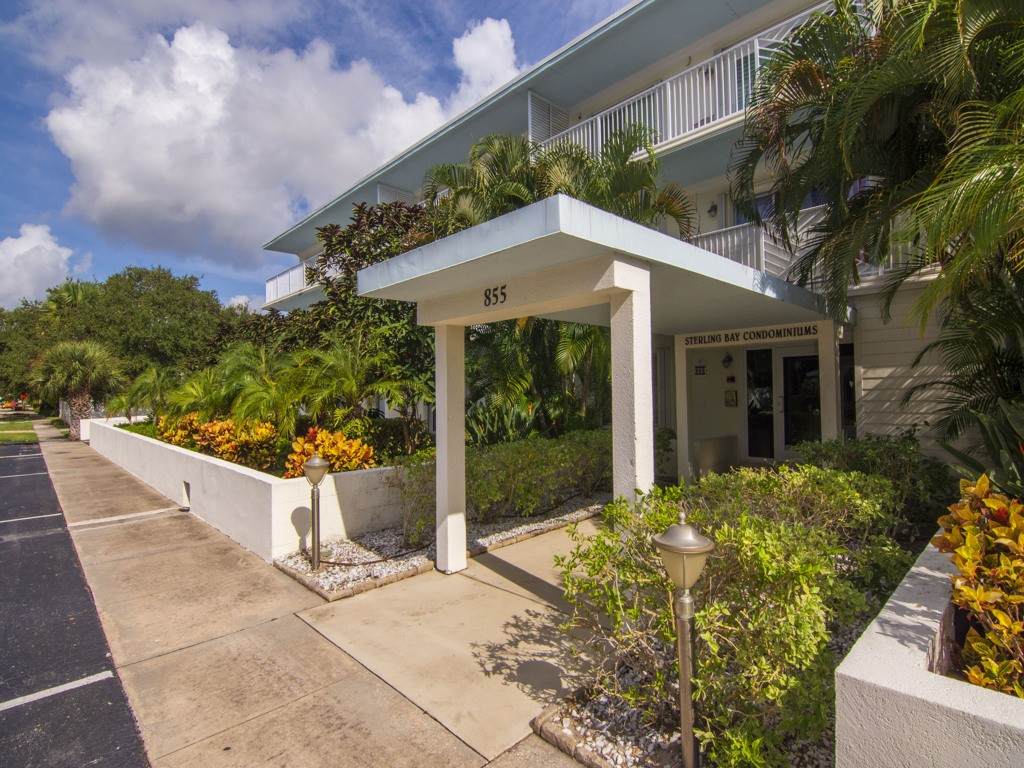 855 Dahlia Lane - Photo 1