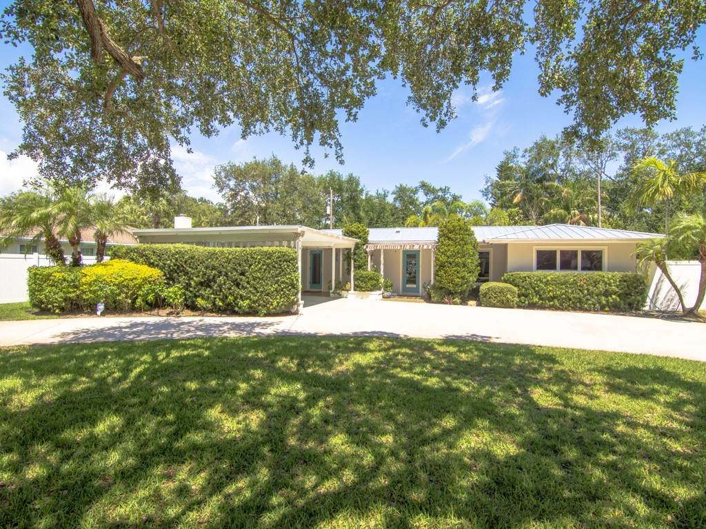 745 Iris Lane - Photo 1