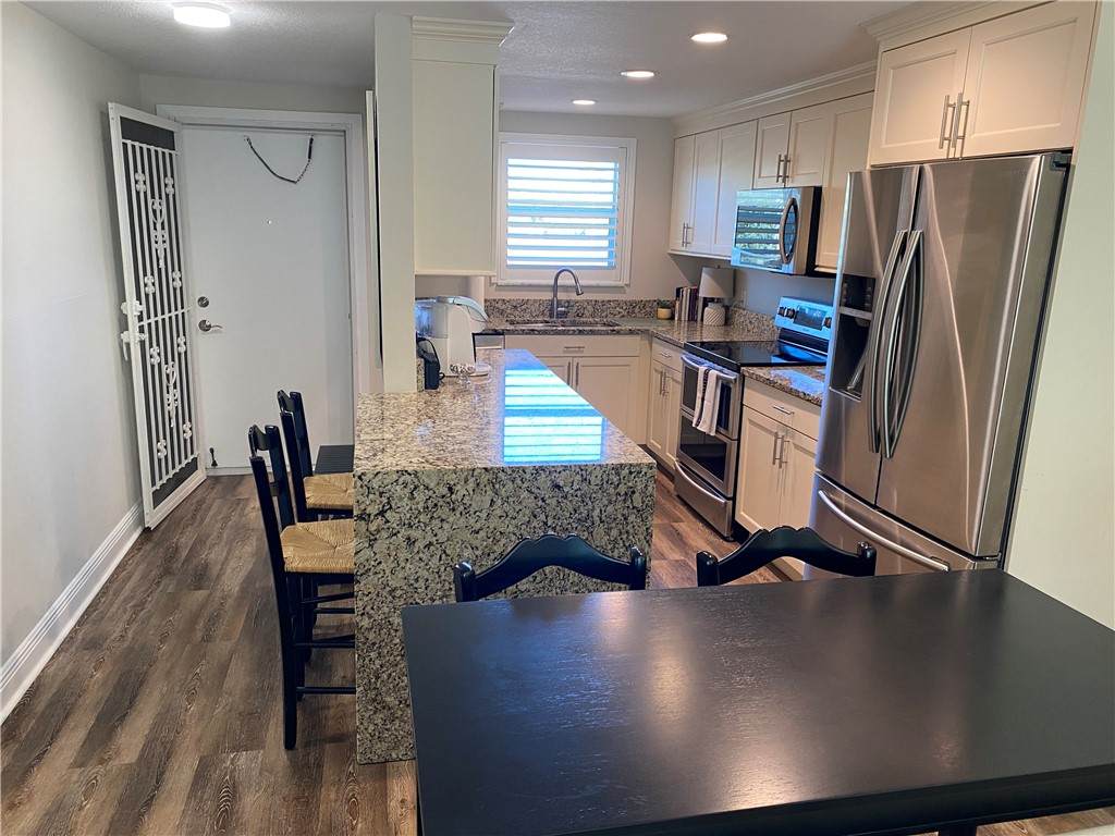 1100 Ponce De Leon Circle - Photo 1