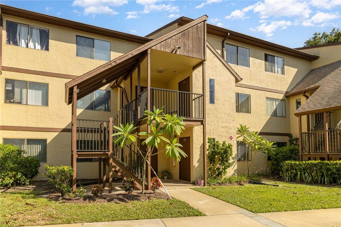 7808 Shadowood Drive - Photo 1