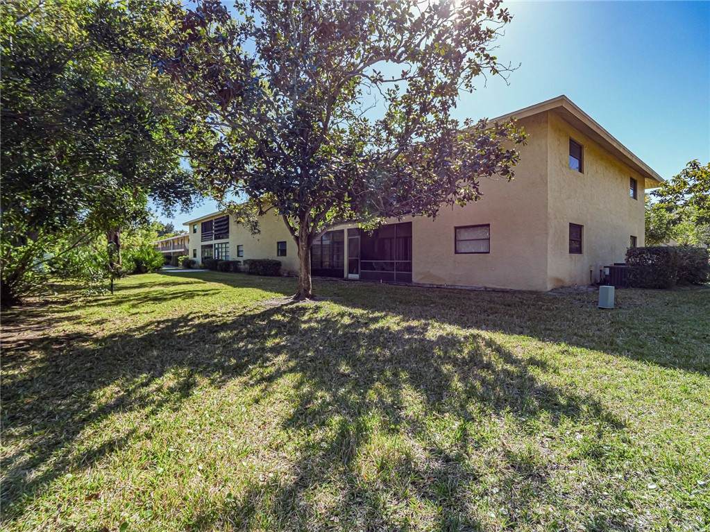 400 18th Street - Photo 1