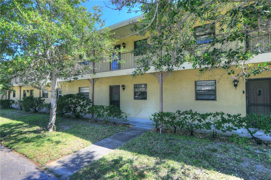 400 18th Street - Photo 1