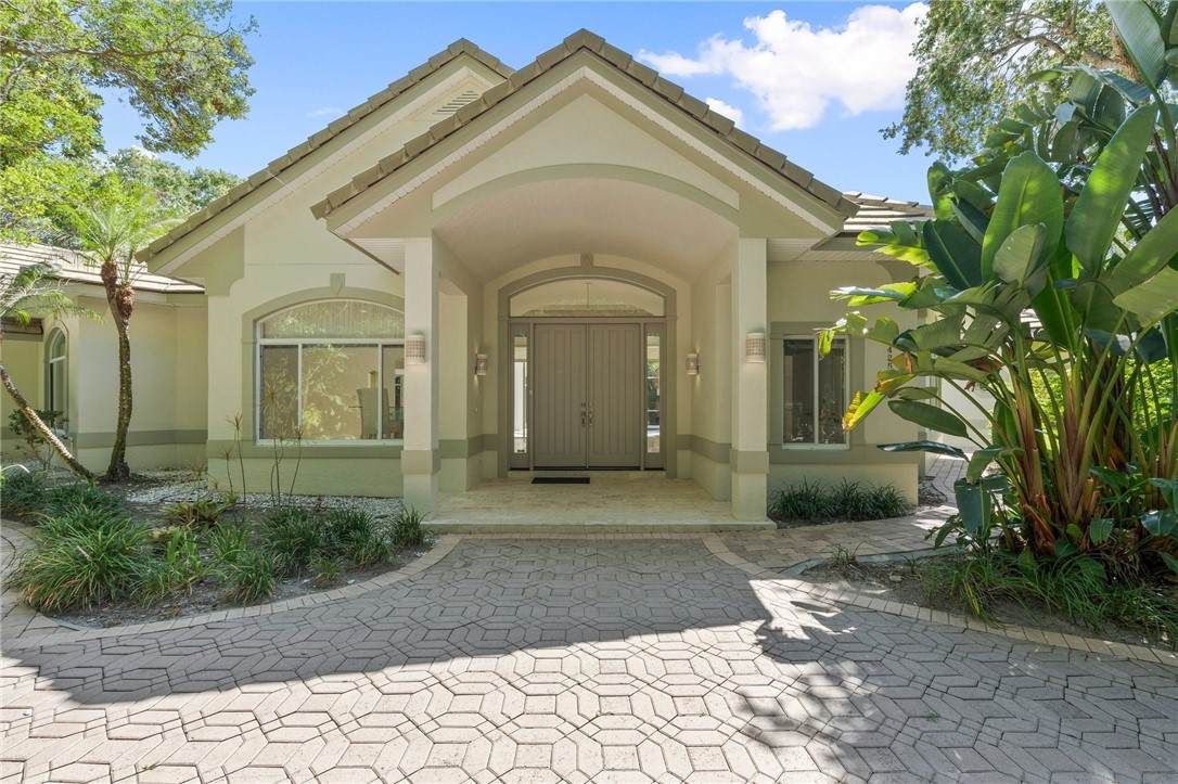 425 Ventura Place - Photo 1