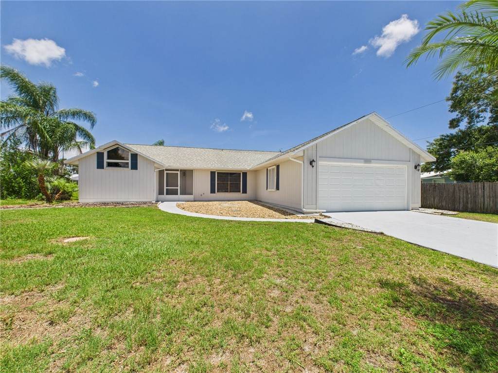 814 Floraland Avenue - Photo 1
