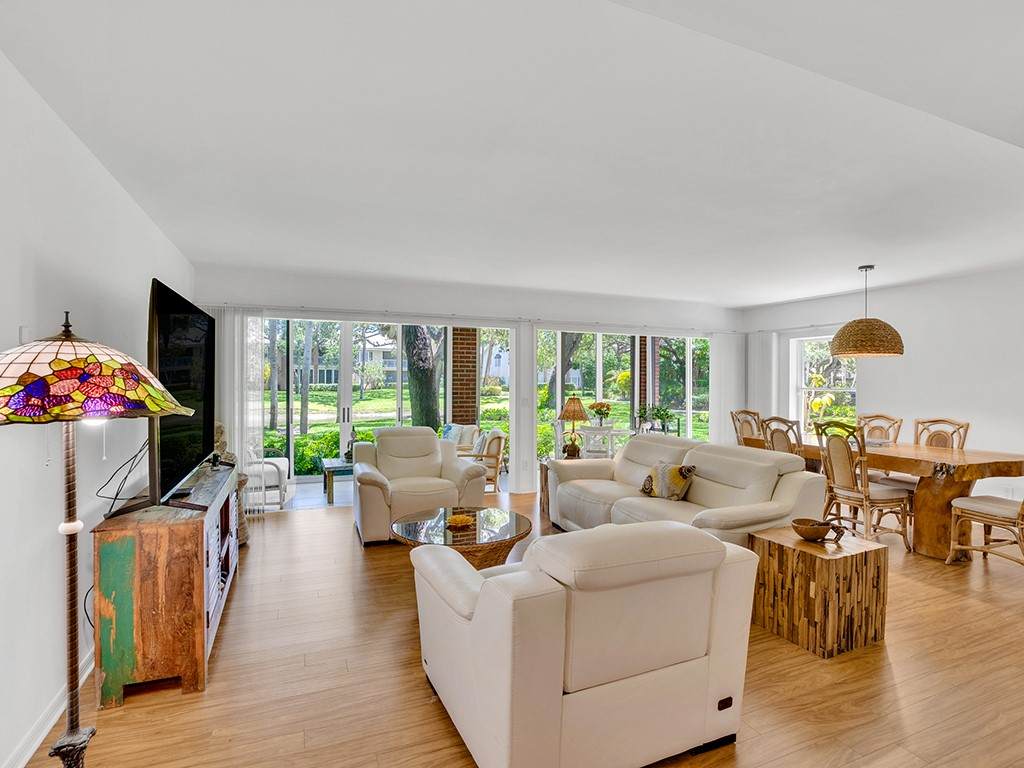 103 Park Shores Circle - Photo 1