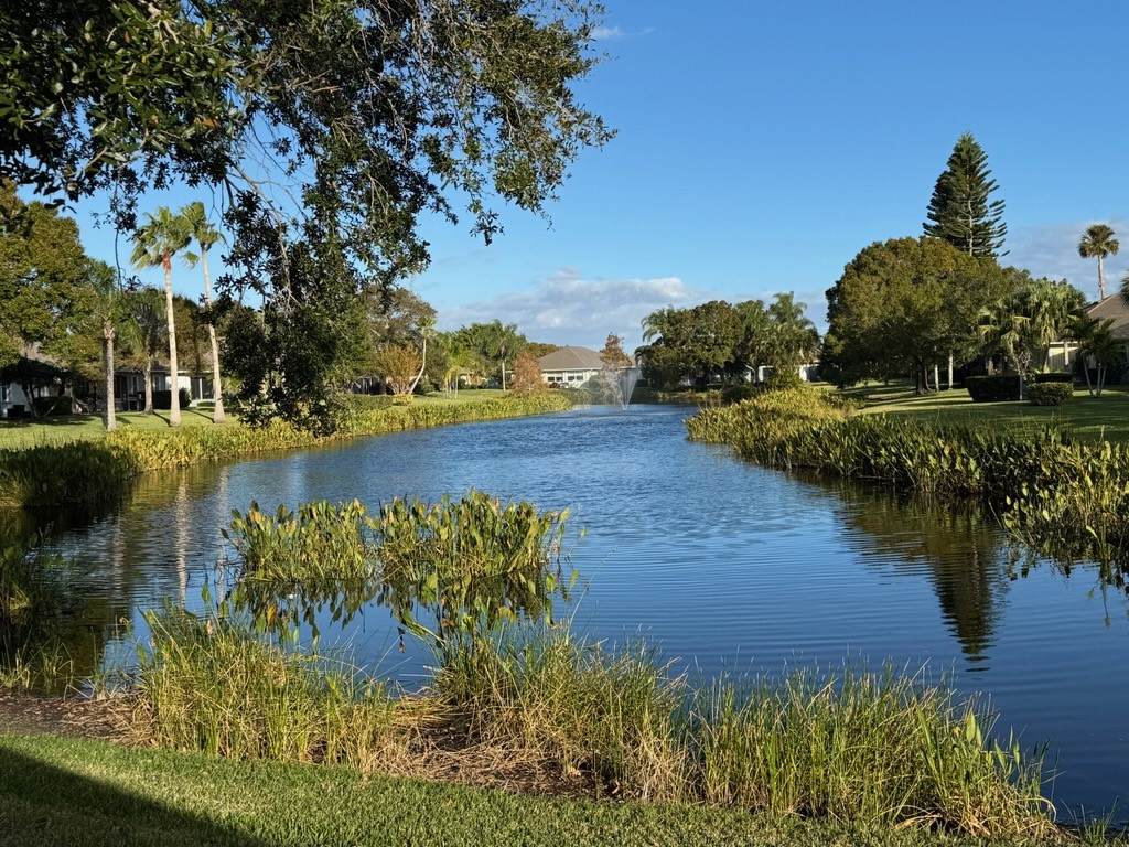 254 Hawthorne Lane - Photo 1