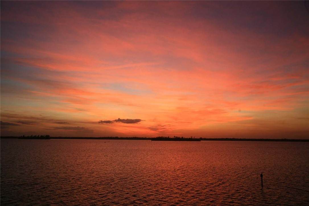 https://bt-photos.global.ssl.fastly.net/indianriver/orig_boomver_1_291455-2.jpg
