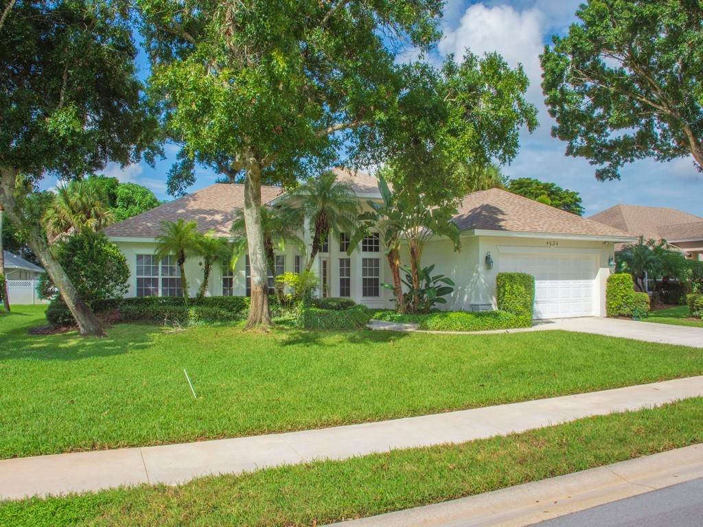 4020 8th Place - Photo 1