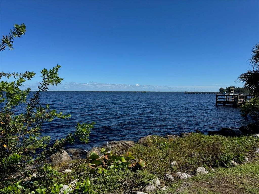 https://bt-photos.global.ssl.fastly.net/indianriver/orig_boomver_1_291569-2.jpg