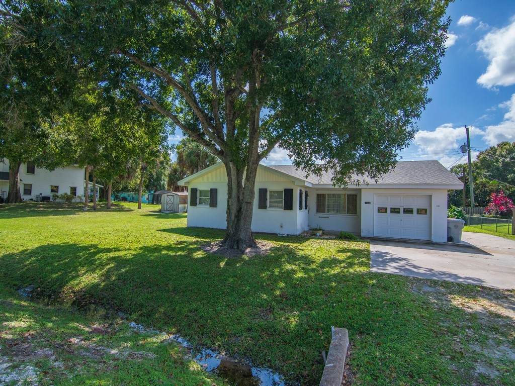1845 6th Street - Photo 1