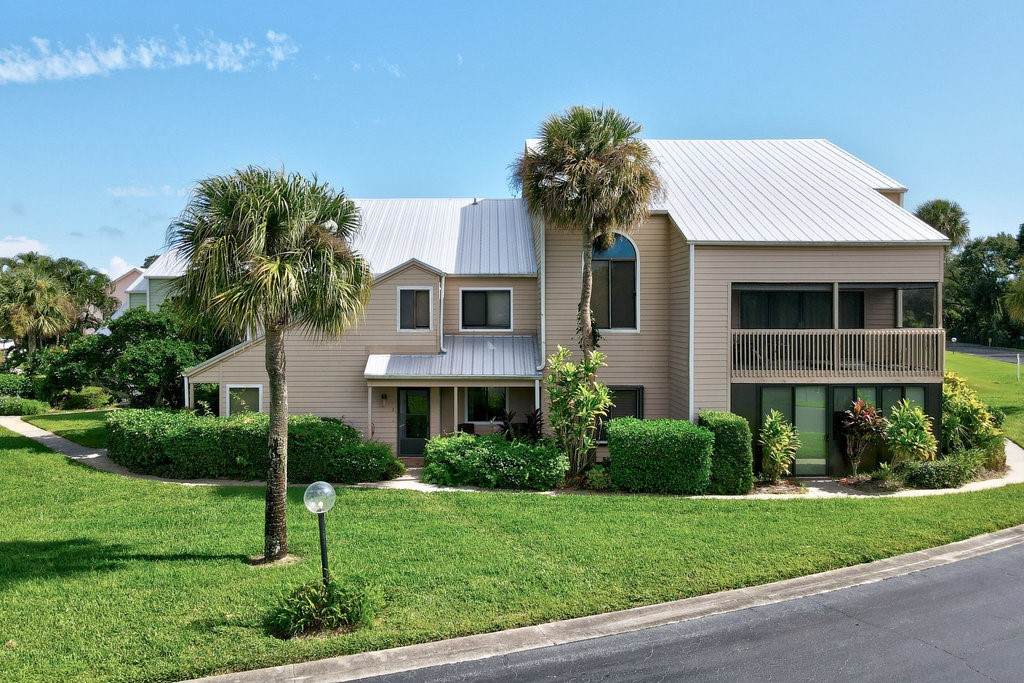 9632 Riverside Drive - Photo 1