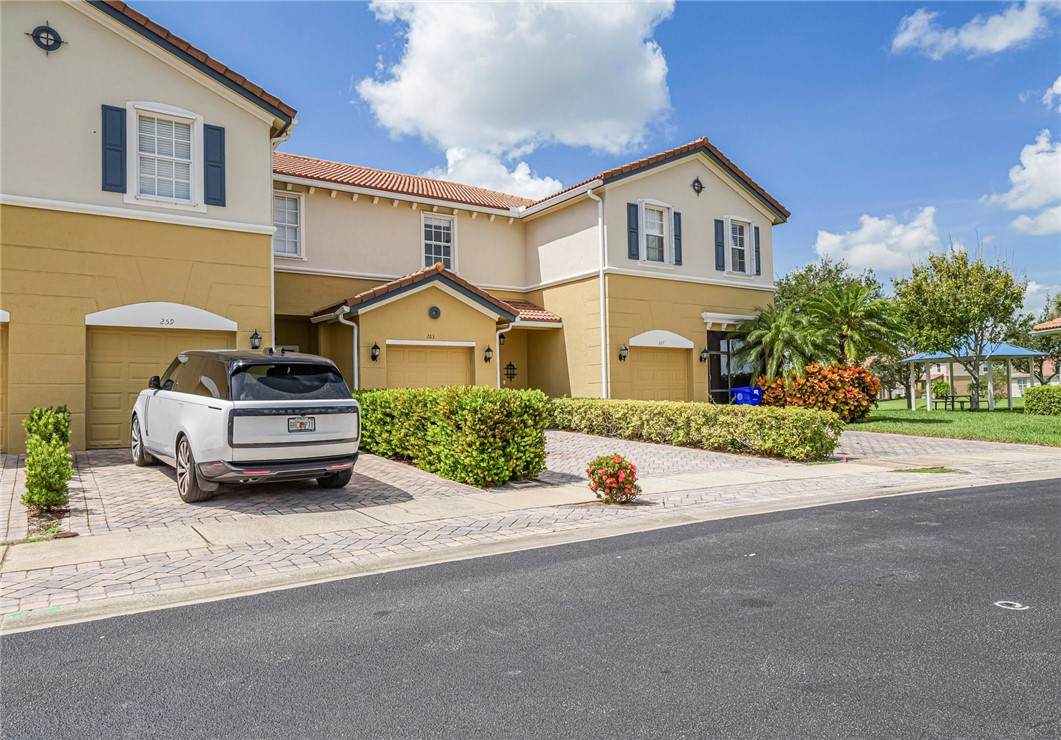 259 Provence Place - Photo 1