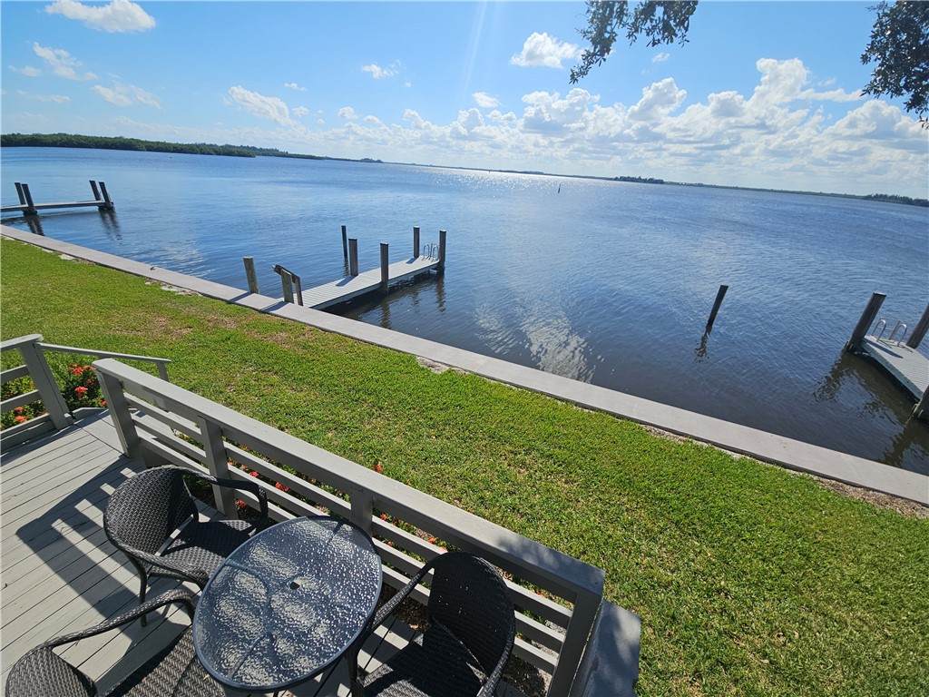 https://bt-photos.global.ssl.fastly.net/indianriver/orig_boomver_2_292811-2.jpg