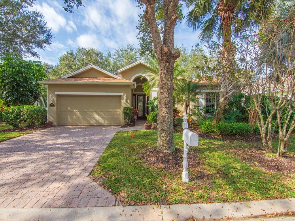 645 Kenwood Drive - Photo 1