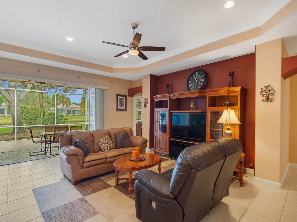 https://bt-photos.global.ssl.fastly.net/indianriver/orig_boomver_1_294287-2.jpg