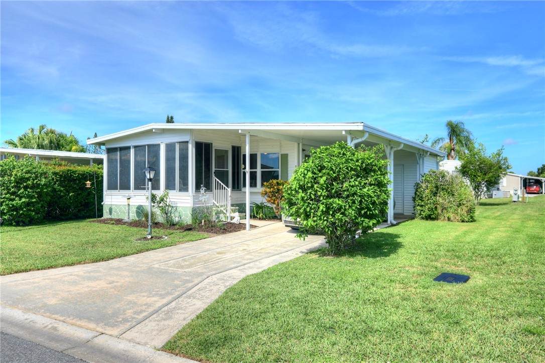 912 Oriole Circle - Photo 1
