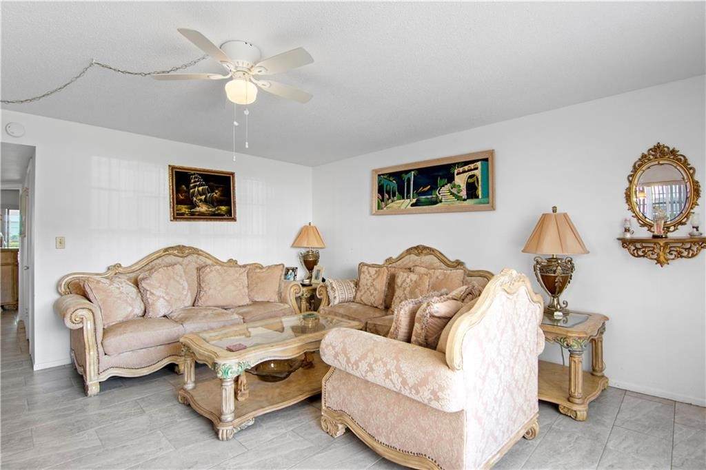11 Vista Palm Lane - Photo 1