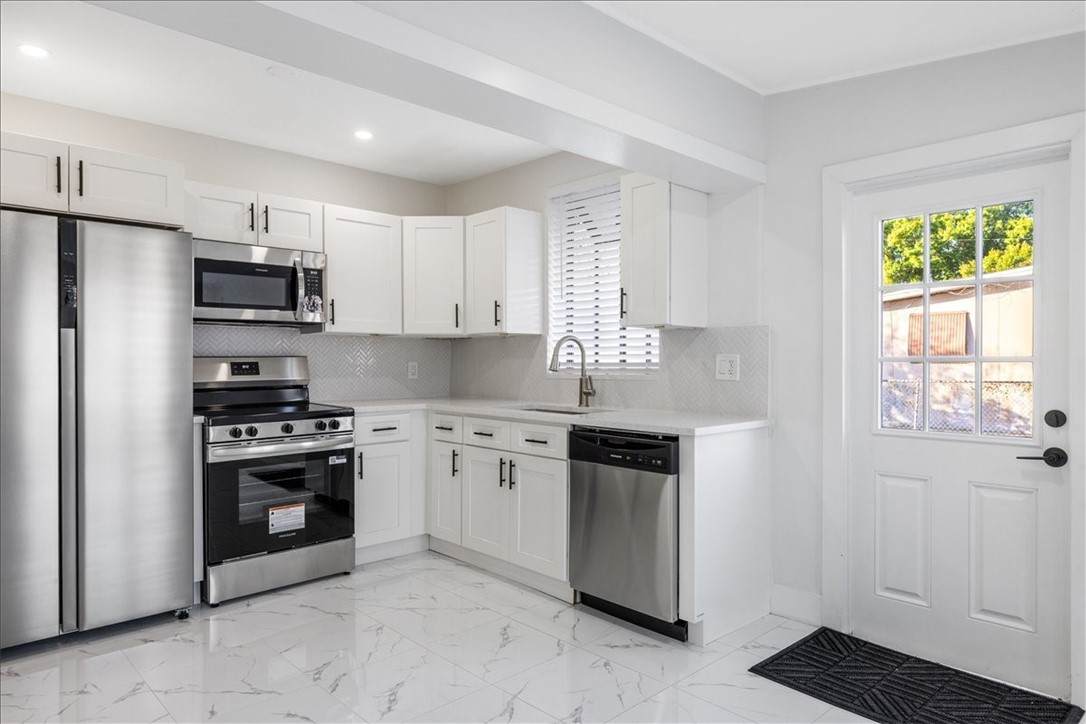 161 Celestia Court - Photo 1