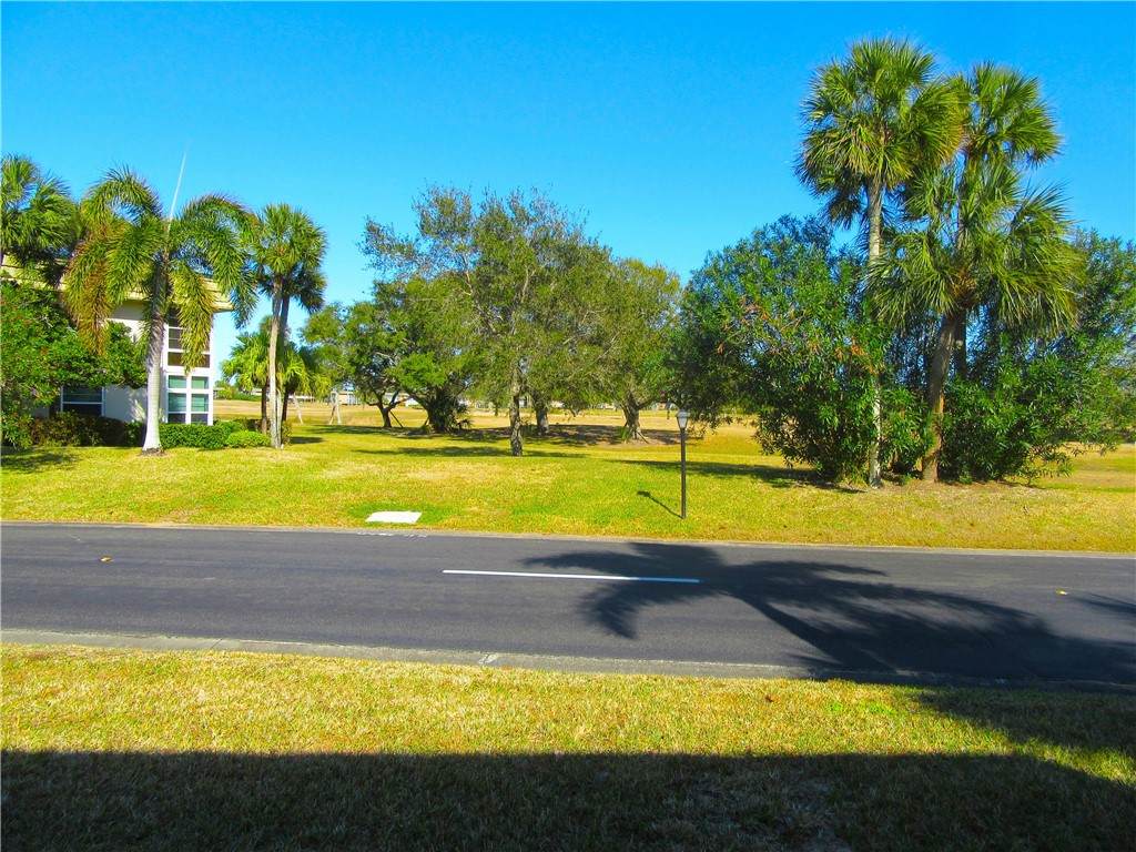 https://bt-photos.global.ssl.fastly.net/indianriver/orig_boomver_1_294961-2.jpg
