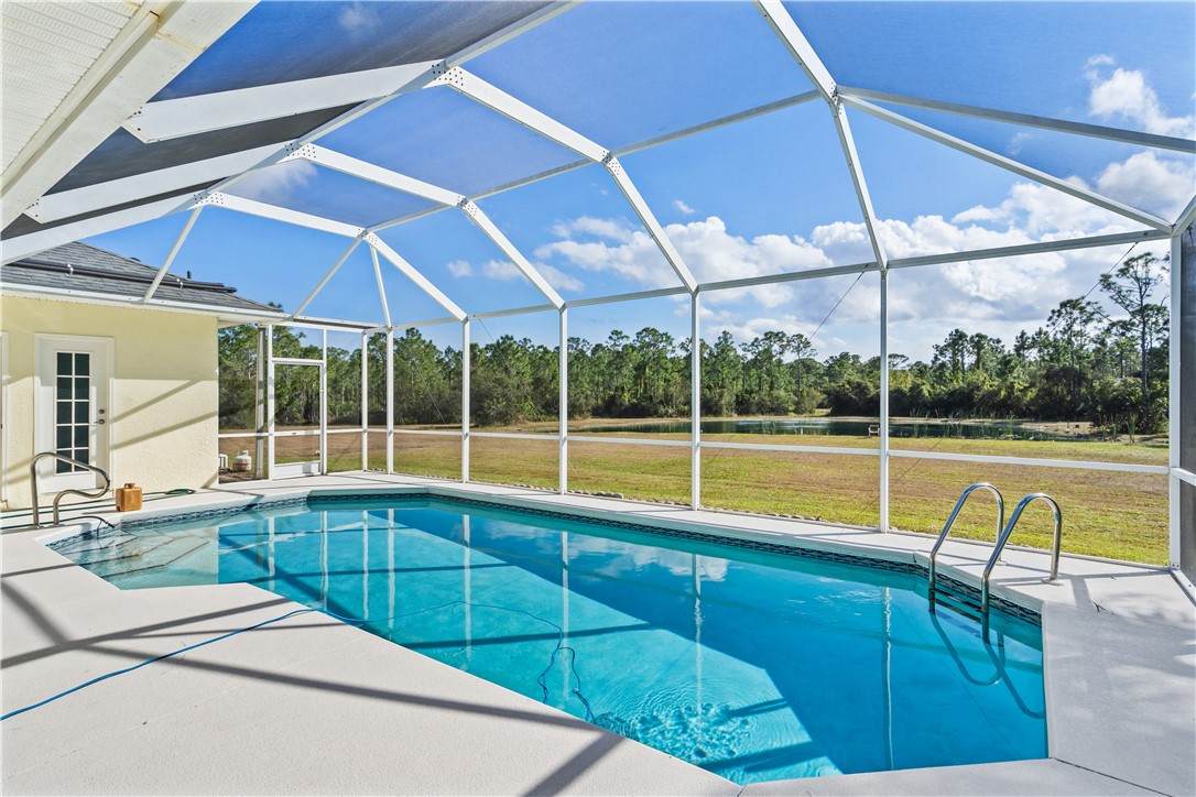 https://bt-photos.global.ssl.fastly.net/indianriver/orig_boomver_1_295470-2.jpg