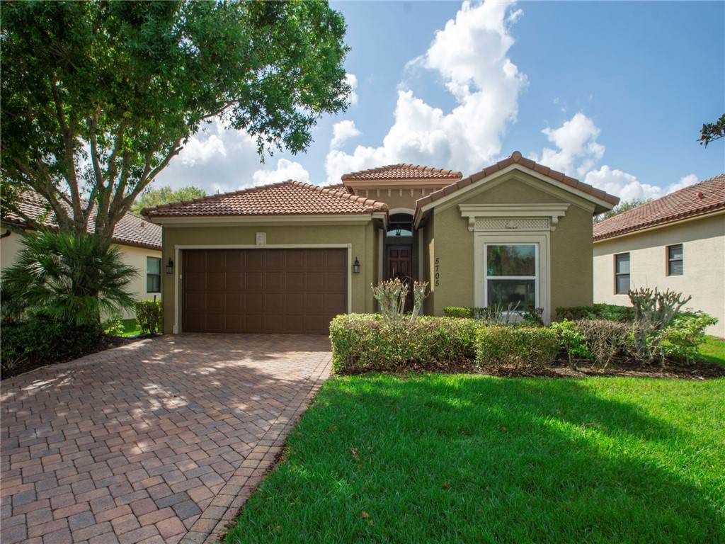 5705 55th Street - Photo 1