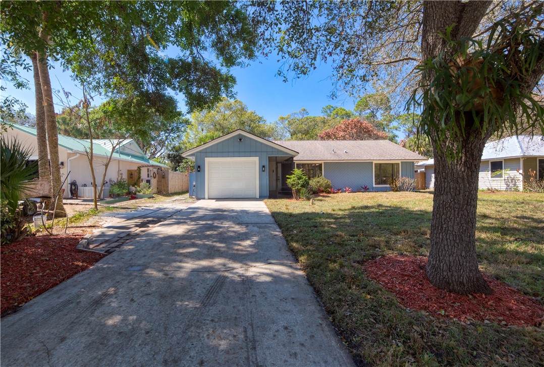 945 33rd Avenue - Photo 1