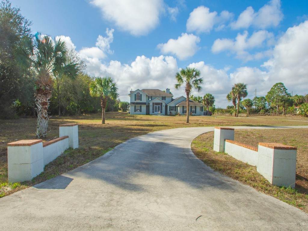 https://bt-photos.global.ssl.fastly.net/indianriver/orig_boomver_1_295712-2.jpg