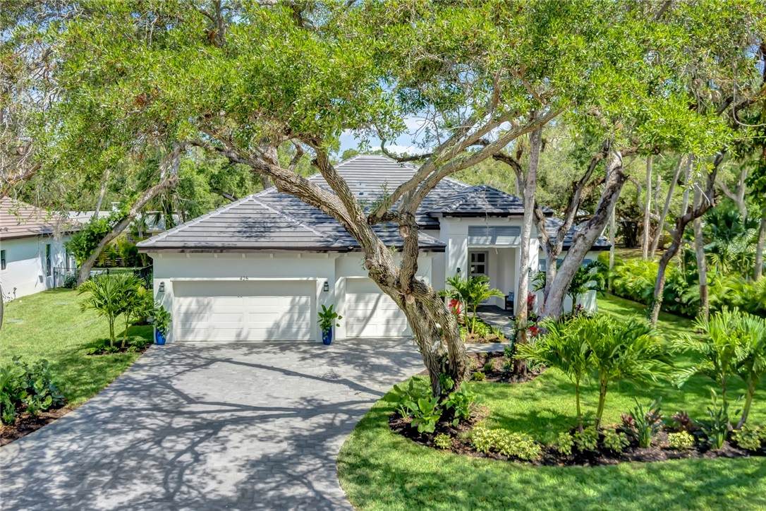 325 Holly Road - Photo 1