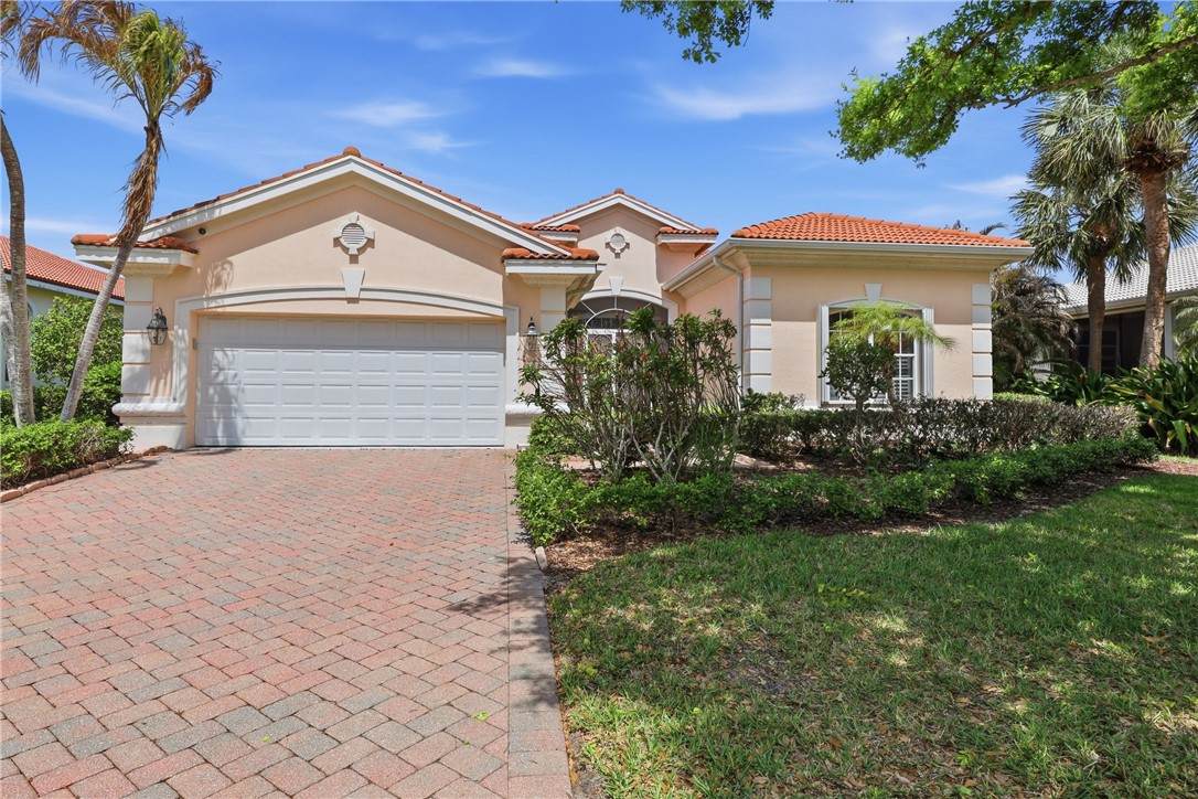1332 Island Club Square - Photo 1
