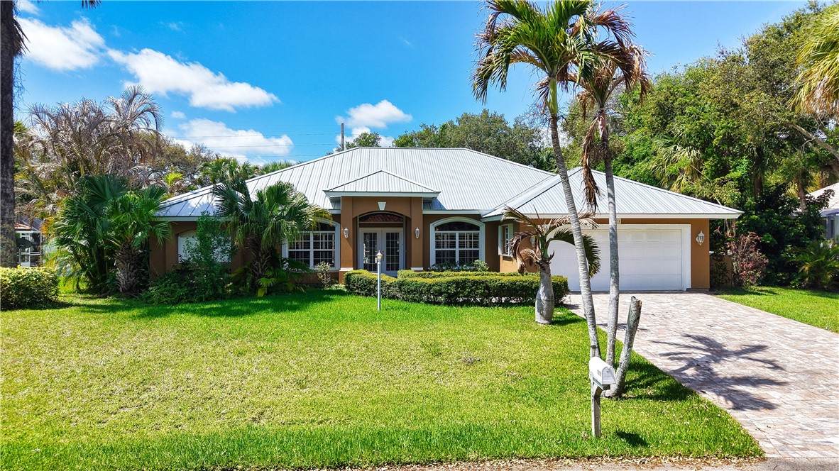 1375 Admirals Walk - Photo 1