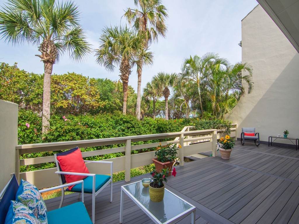 560 Monterey Drive - Photo 1