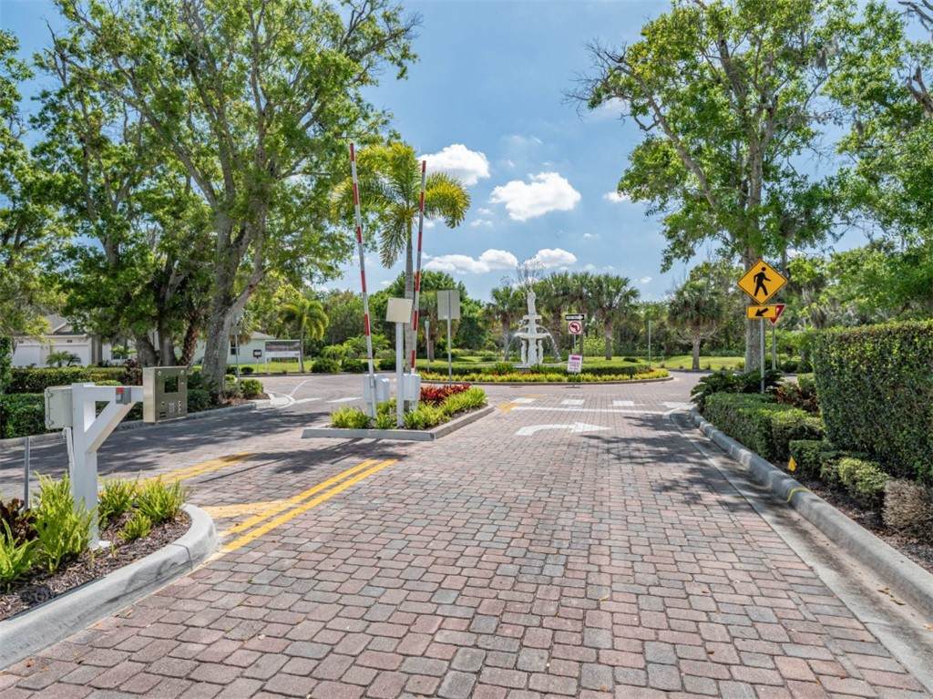 https://bt-photos.global.ssl.fastly.net/indianriver/orig_boomver_1_296697-2.jpg