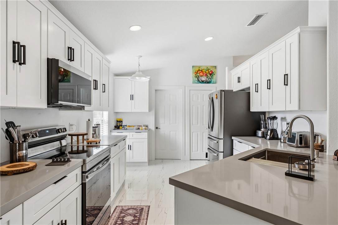 845 Greenleaf Circle - Photo 1