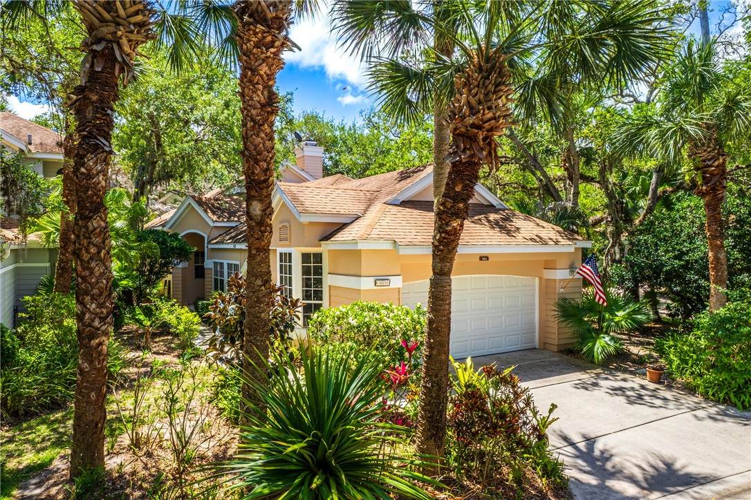 8861 Lakeside Circle - Photo 1