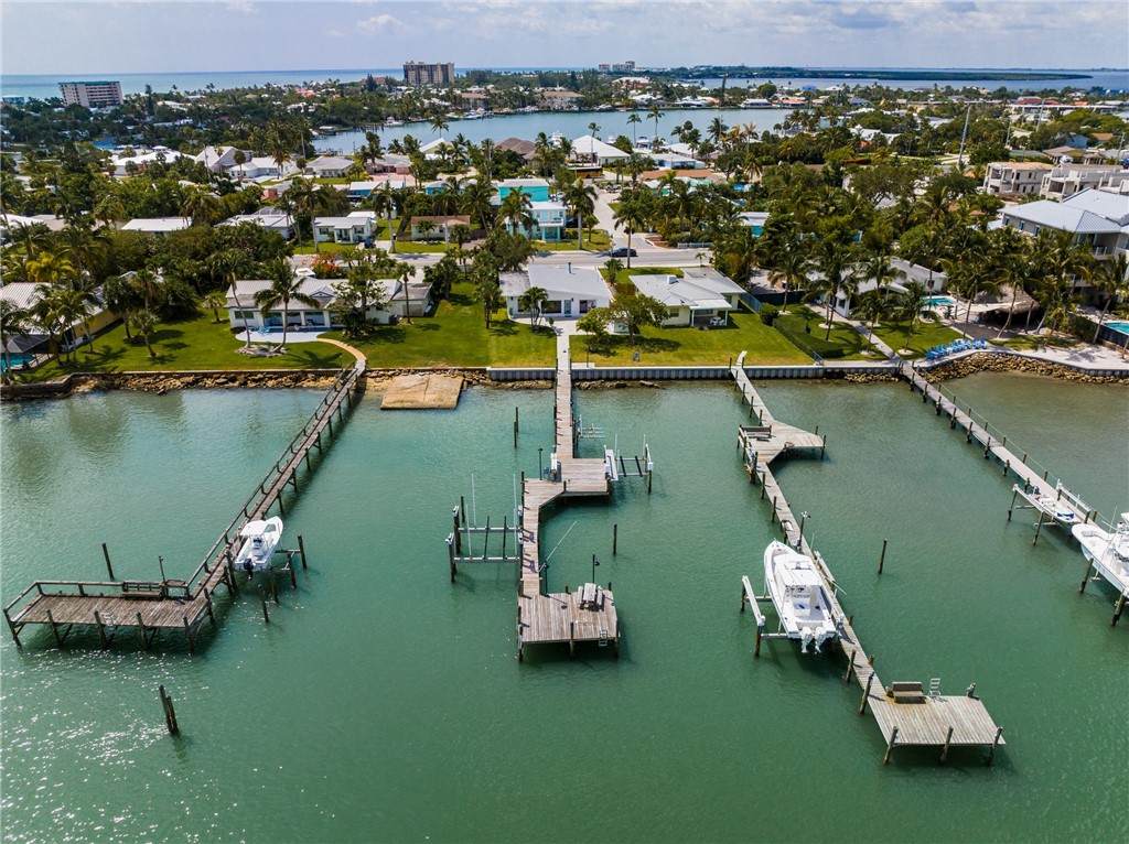 https://bt-photos.global.ssl.fastly.net/indianriver/orig_boomver_1_297047-2.jpg