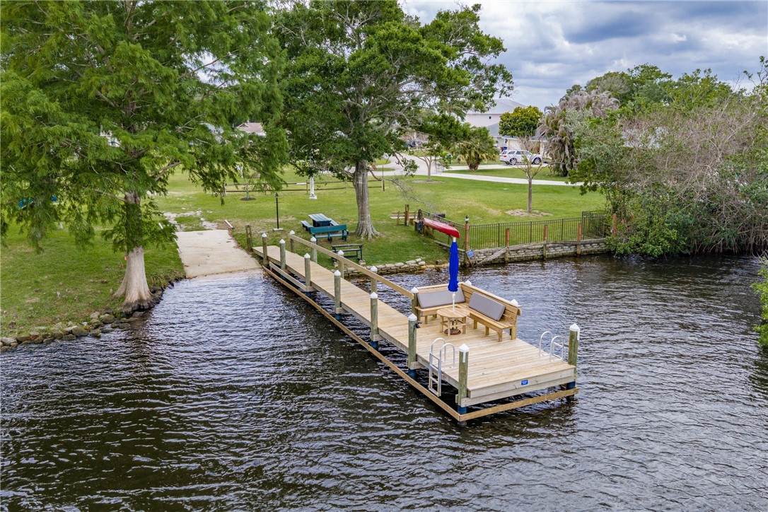 https://bt-photos.global.ssl.fastly.net/indianriver/orig_boomver_1_297106-2.jpg