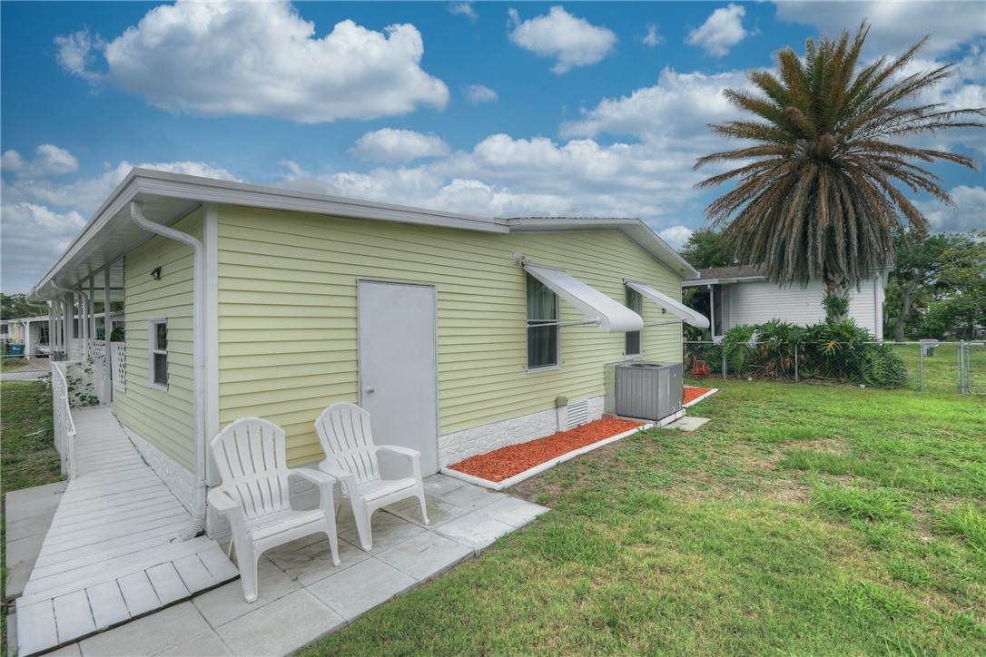 https://bt-photos.global.ssl.fastly.net/indianriver/orig_boomver_1_297322-2.jpg