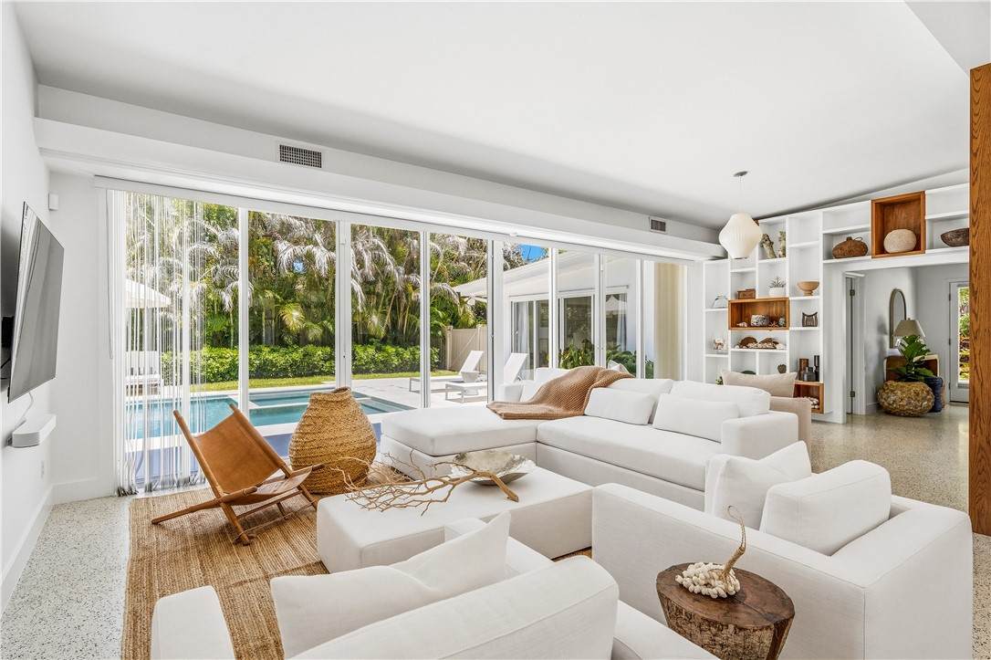 505 Fiddlewood Road - Photo 1