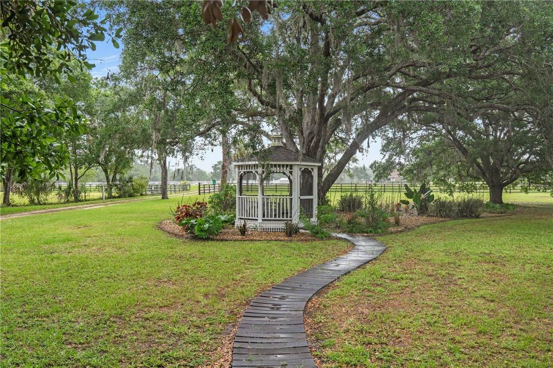 https://bt-photos.global.ssl.fastly.net/indianriver/orig_boomver_1_298084-2.jpg