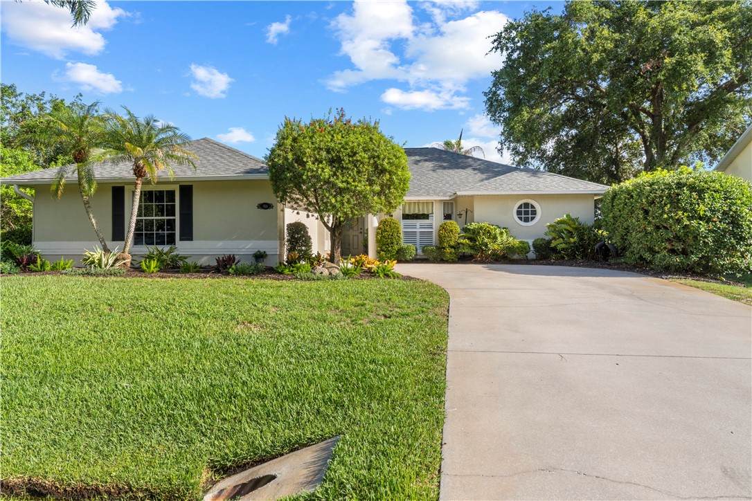 966 Gulfstream Avenue - Photo 1