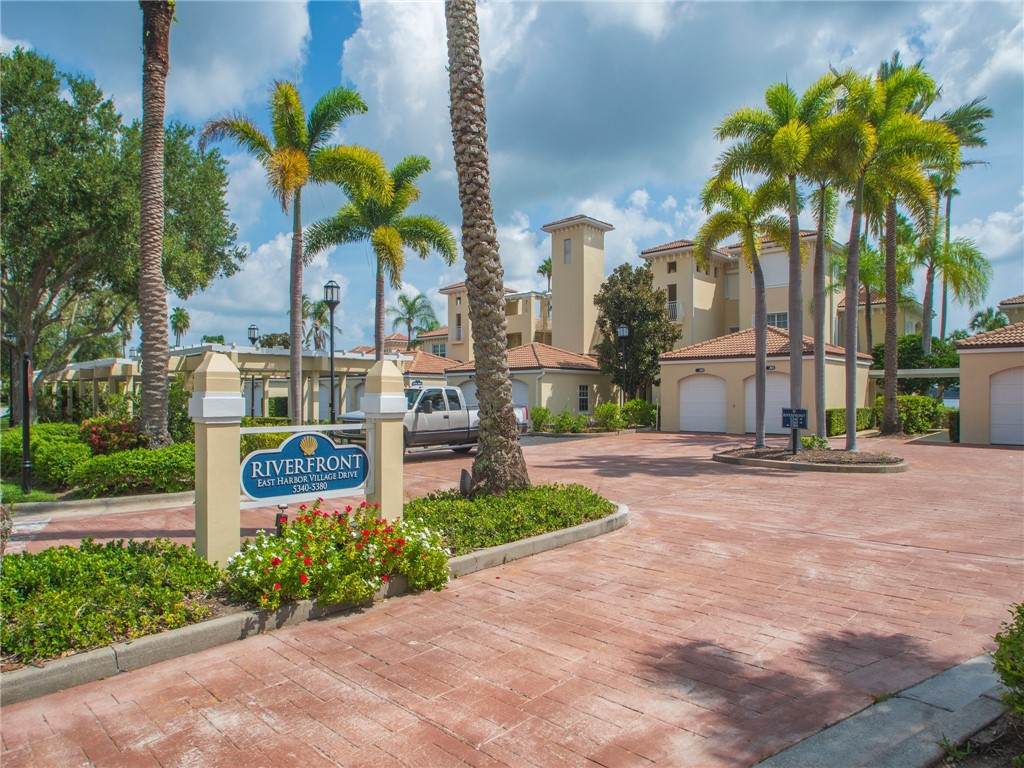 5380 Harbor Village Drive - Photo 1
