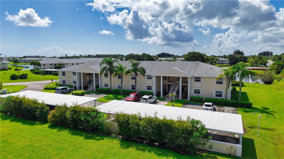161 Grove Isle Circle - Photo 1