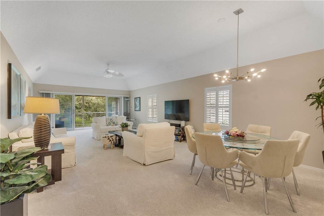 131 Park Shores Circle - Photo 1