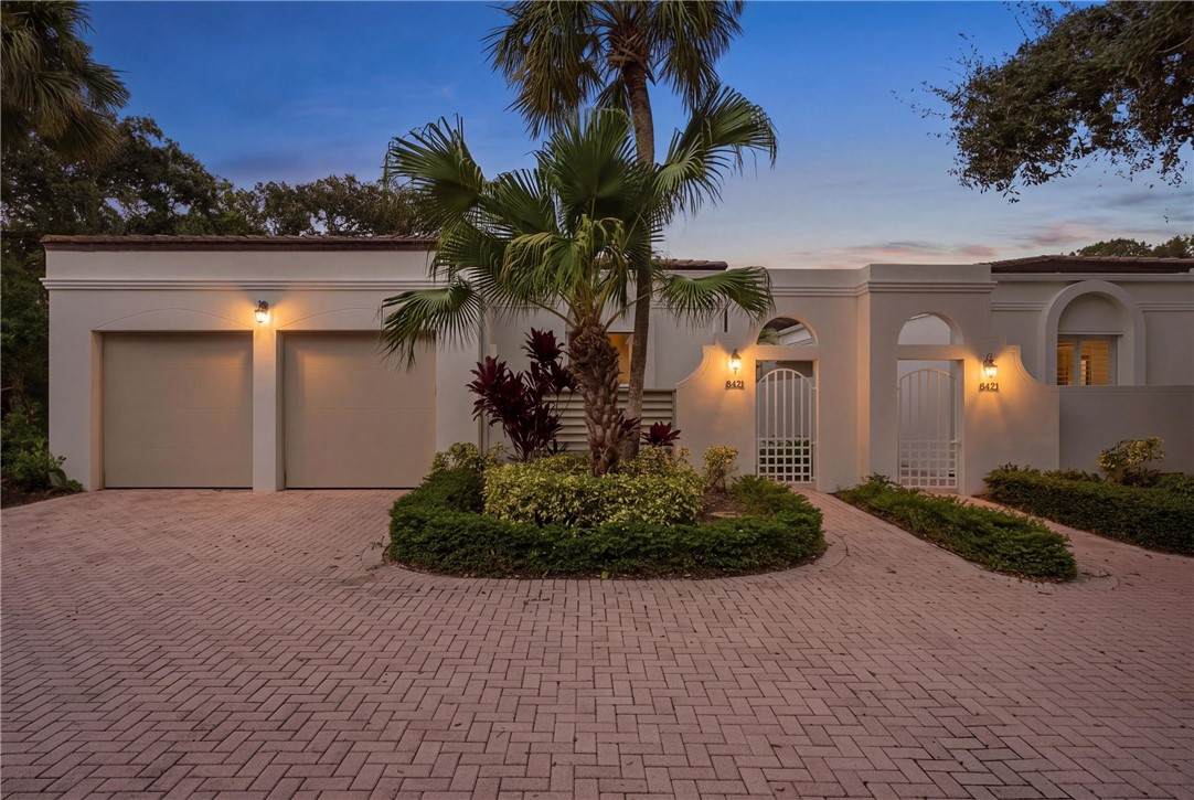 8421 Sabal Palm Court - Photo 1