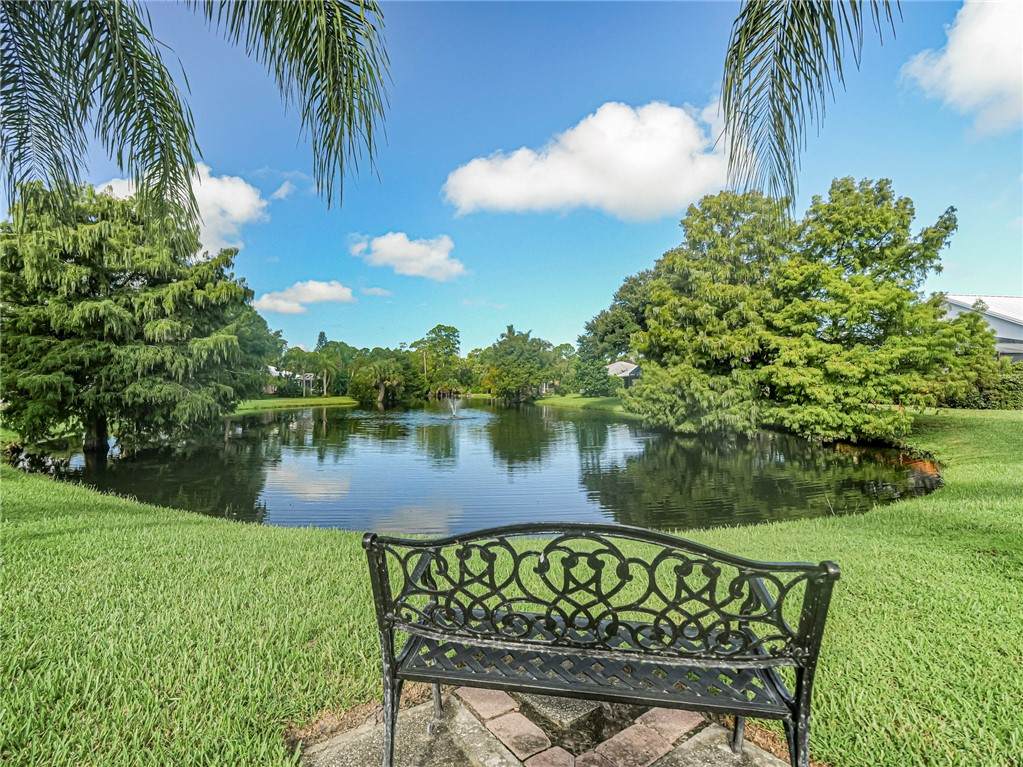 https://bt-photos.global.ssl.fastly.net/indianriver/orig_boomver_1_300083-2.jpg
