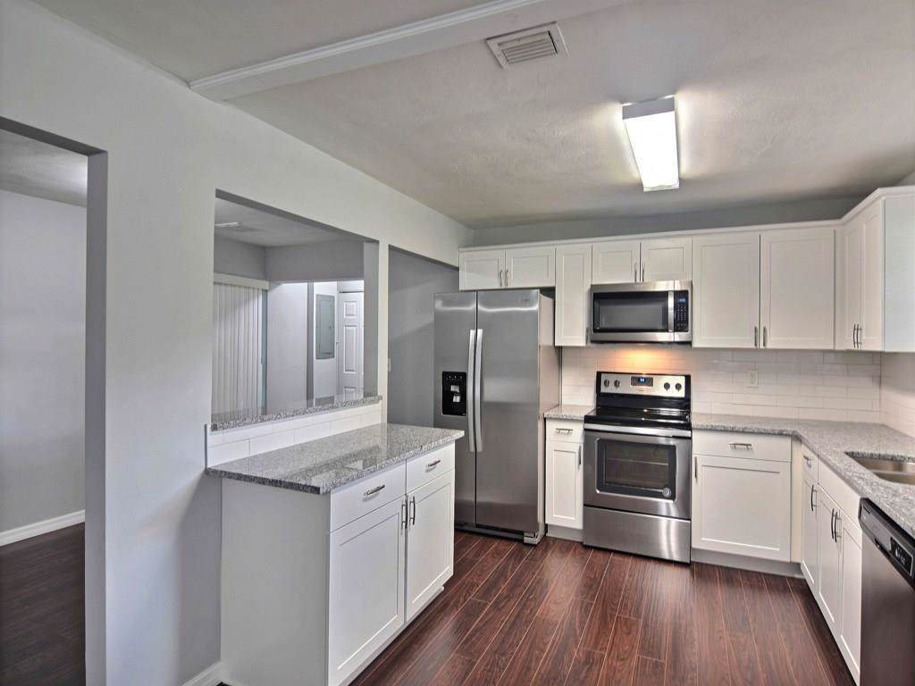 815 18th Avenue - Photo 1