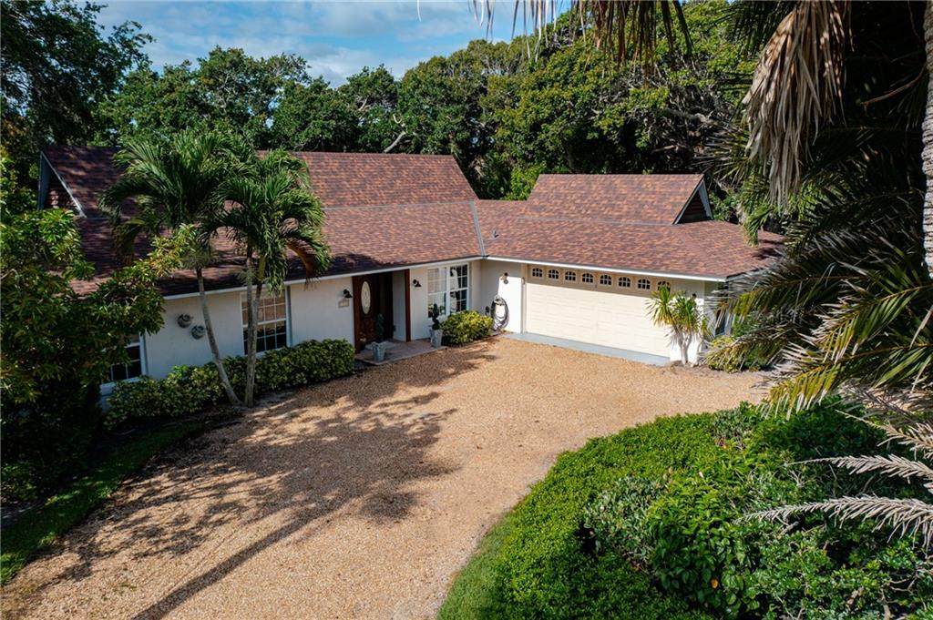 1925 Surfside Terrace - Photo 1