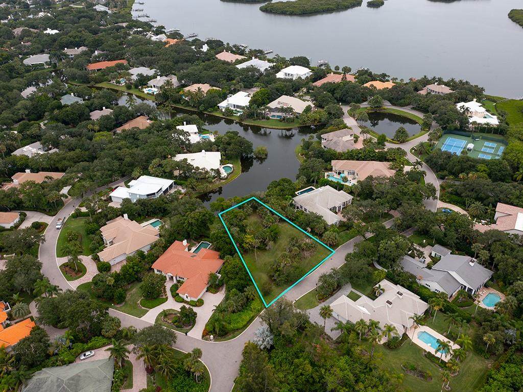 201 Shores Drive - Photo 1